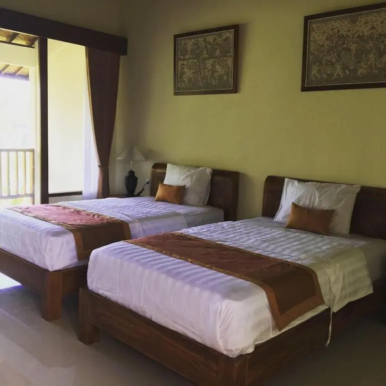 Raka Rai Bungalows