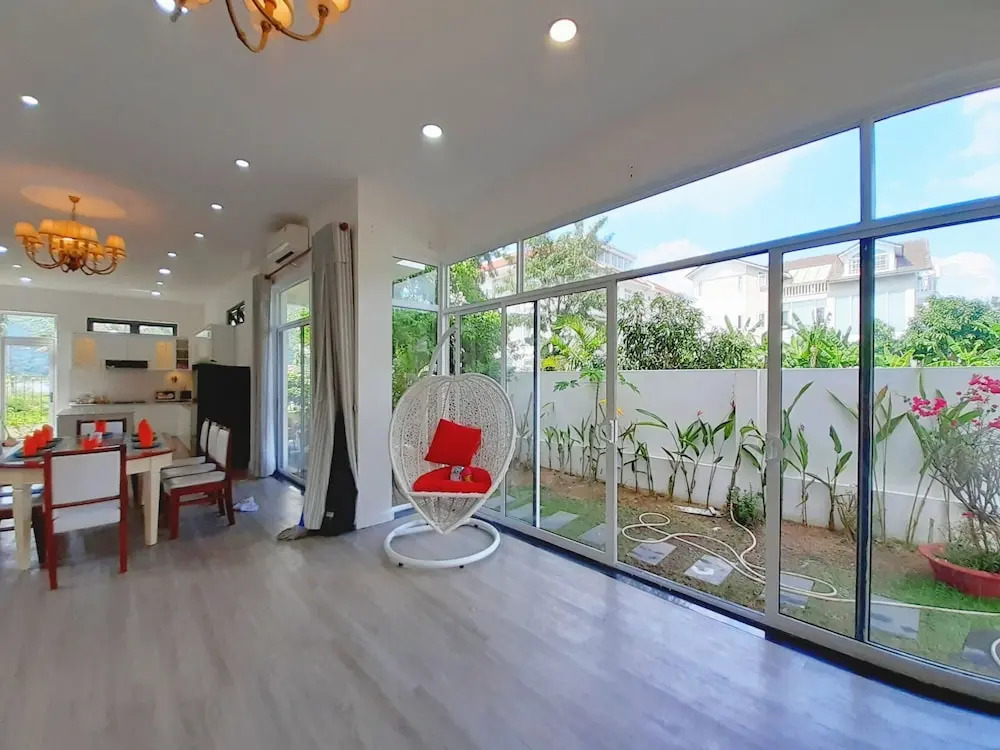 Sunshine Villa