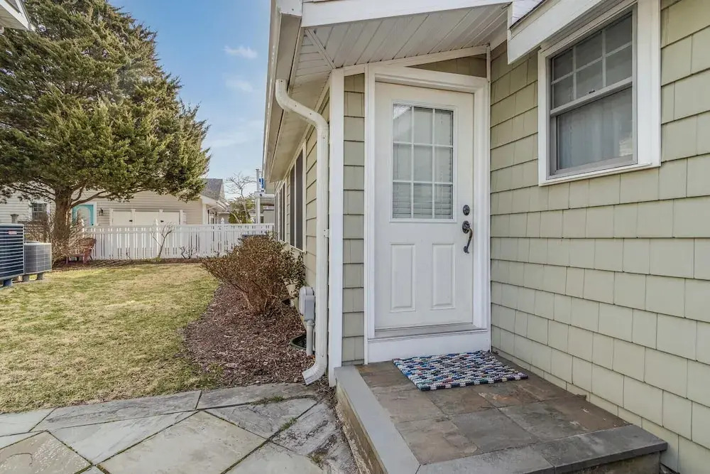 Delaware Avenue 34B