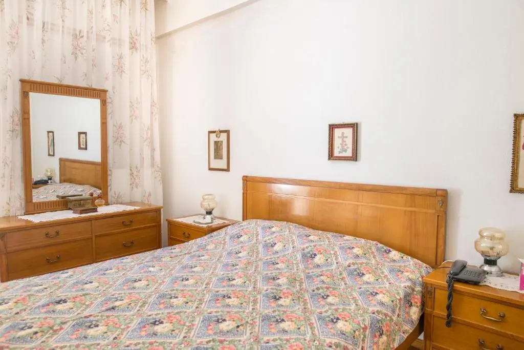 Apartment Βυρωνος