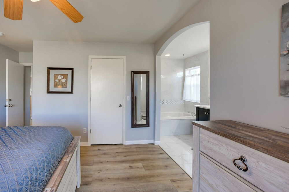 Updated Springs Home - 3 Mi to Garden of the Gods!