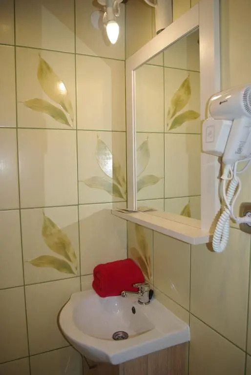 Dom Wypoczynkowy Karolina - pokoje i apartamenty