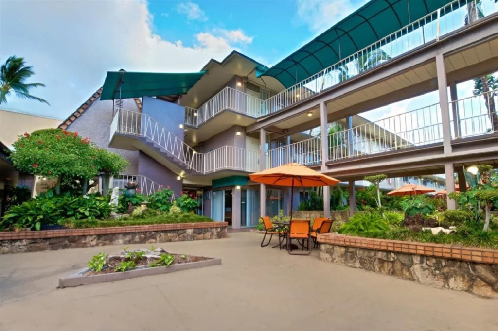 Pacific Marina Inn Airport