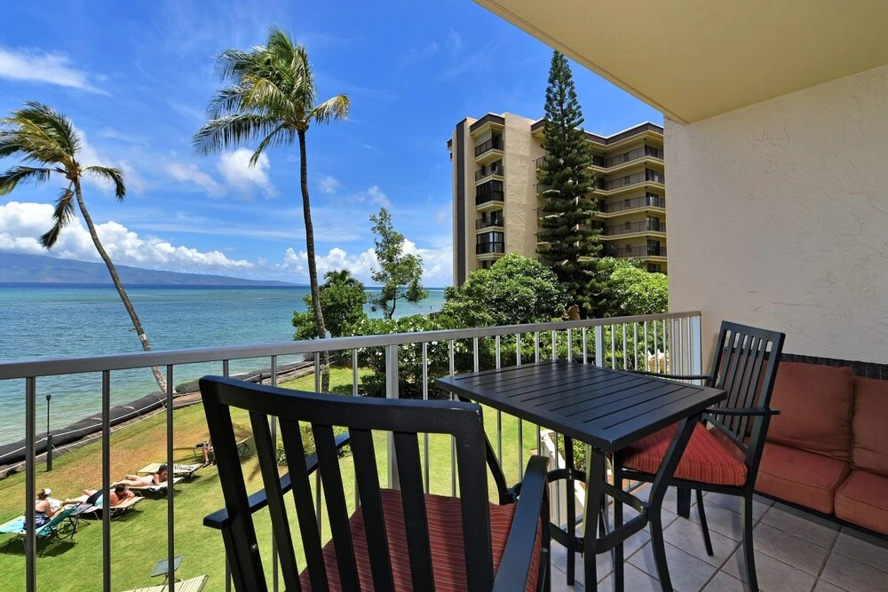 Royal Kahana #209 1 Bedroom Condo by RedAwning