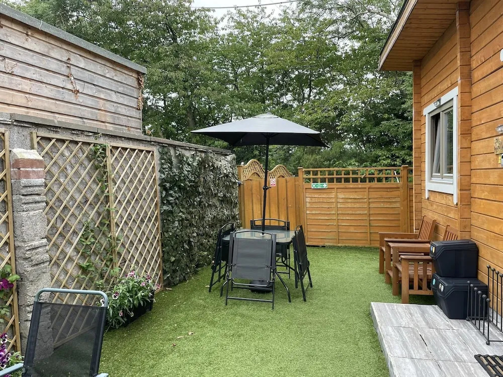 Immaculate Cabin 5 mins to Inverness Dog friendly
