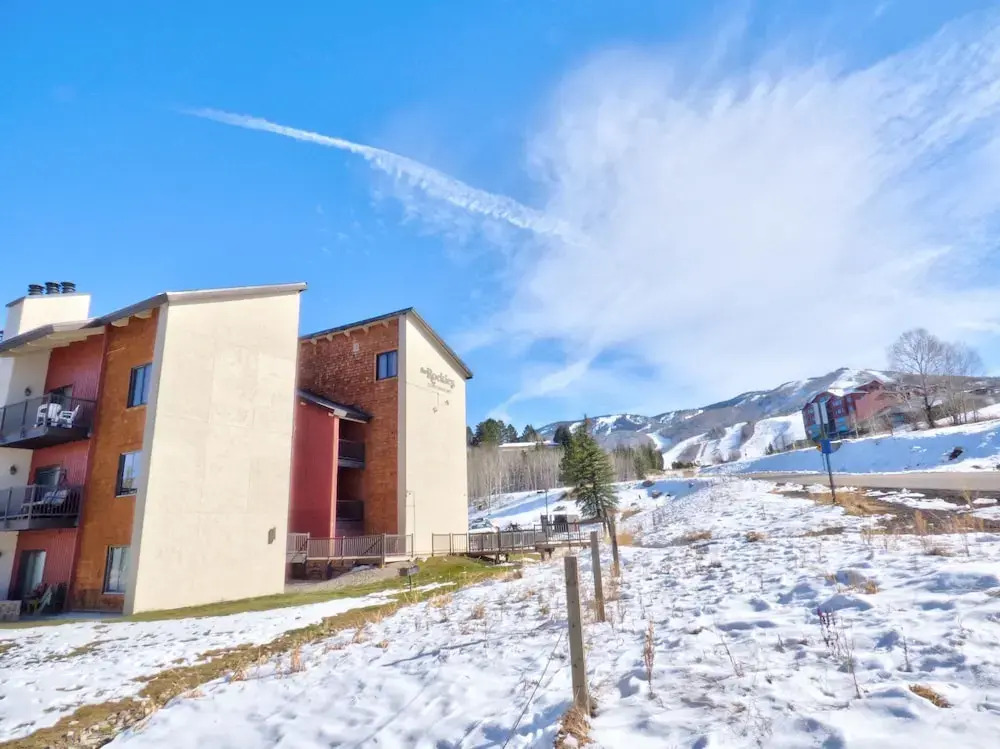 Lift Tickets Ground Floor Pool, Hot Tubs, Near Mtn, Fireplace Shuttle