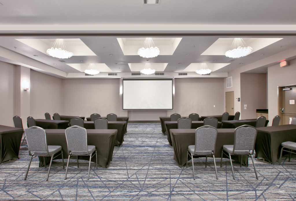 Holiday Inn Express & Suites North Dallas at Preston by IHG