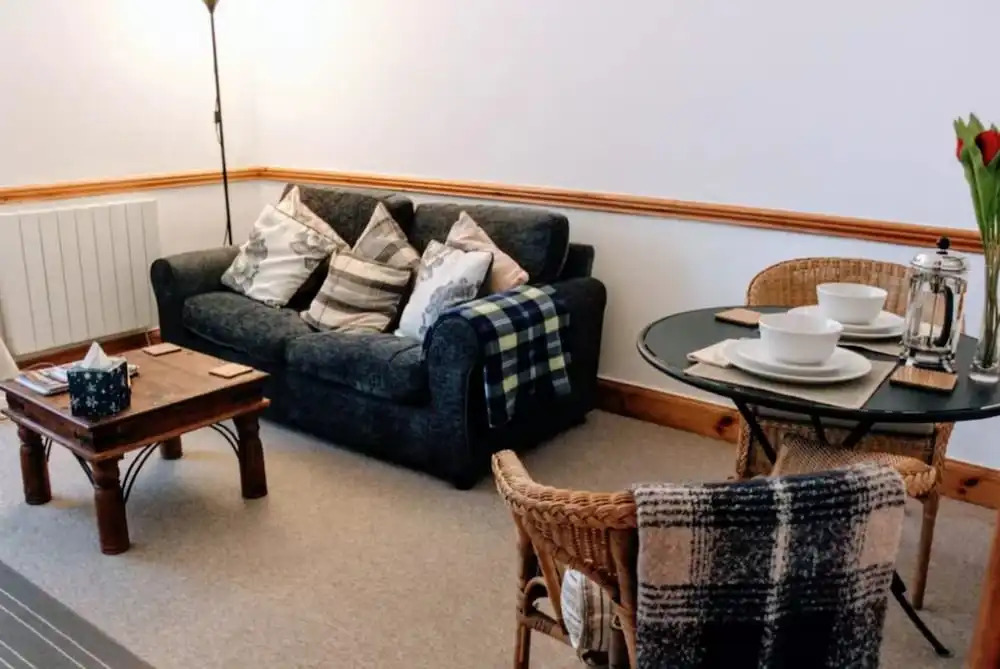 1 Bedroom Apartment Near The Old Town