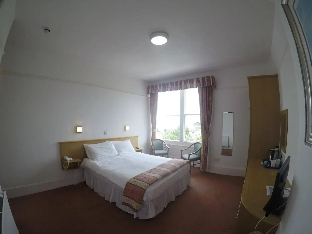 Manor Hotel