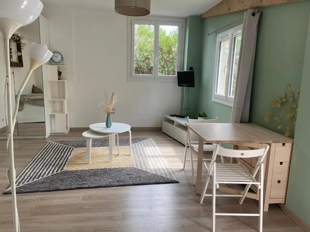 Studio grands chênes au pied du mont ventoux.