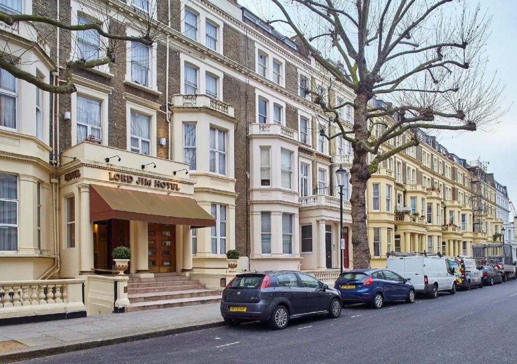 Lord Jim Hotel