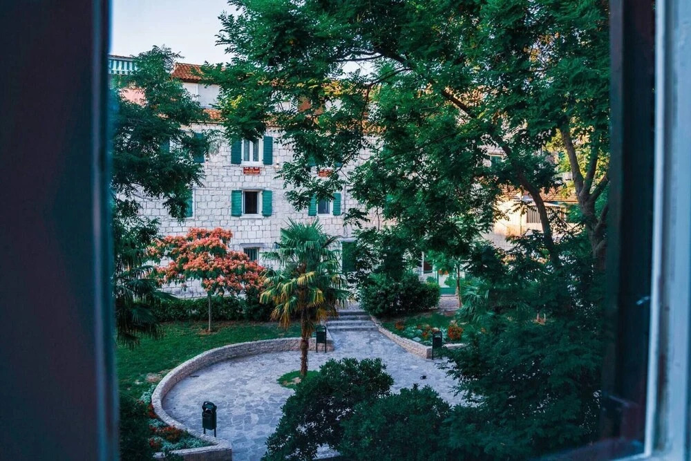 Immaculate 3-bed Apartment in Split