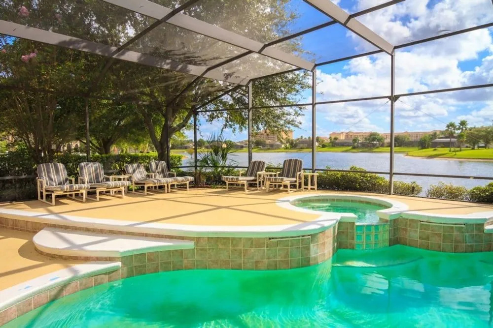 Formosa Gardens 2705