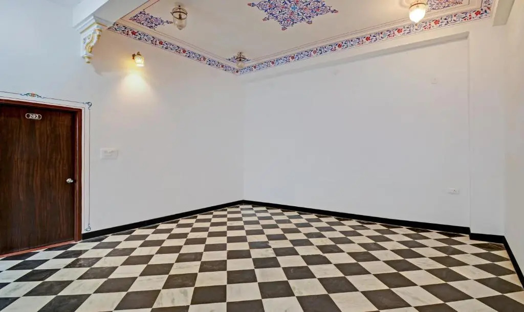 KHAKHRI HAVELI - A Boutique Hotel