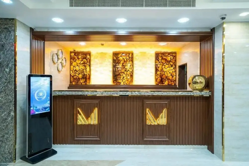 Grand Mirage Hotel