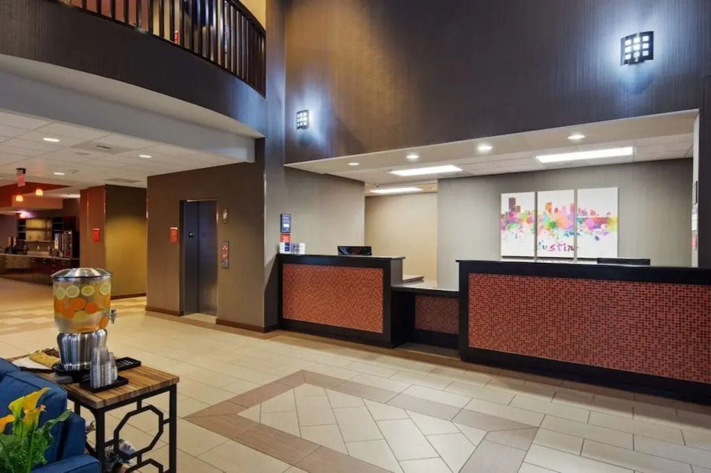 Best Western Plus Austin Airport Inn & Suites