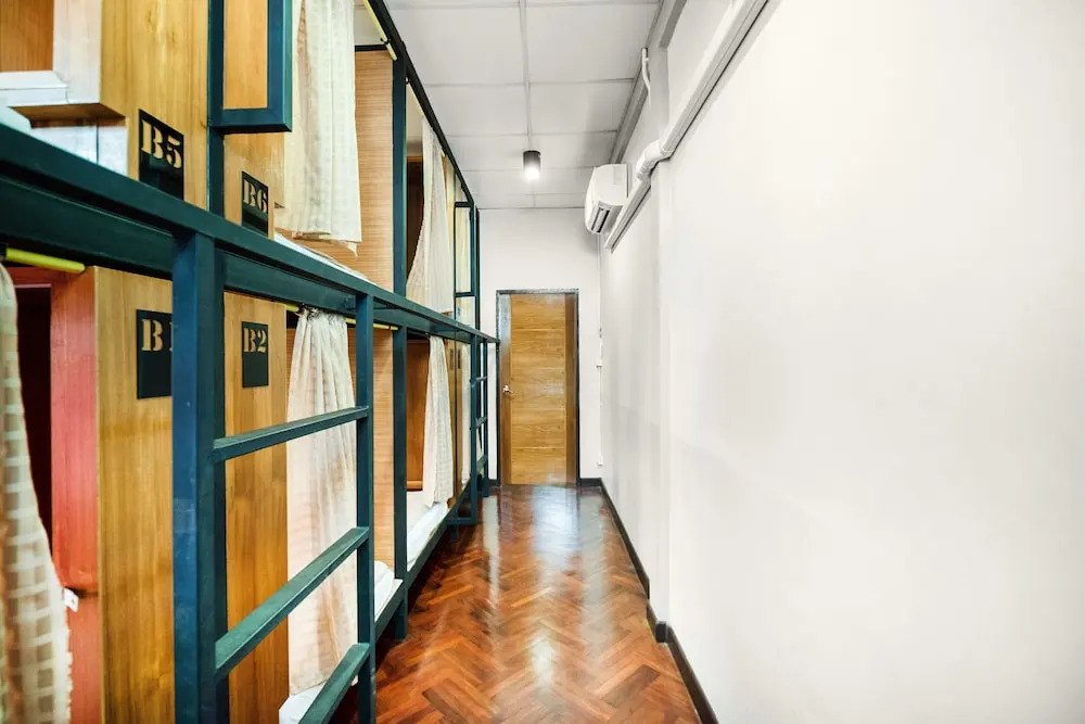 OYO 612 Hansa Hostel