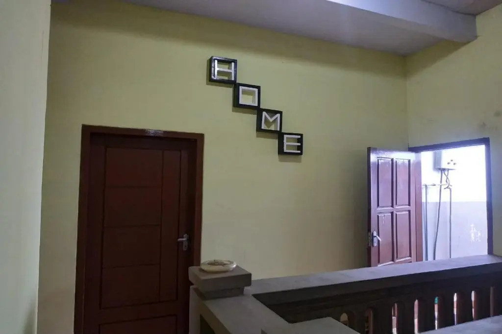 Oyo 90097 Homestay Sinta Ndani Putri