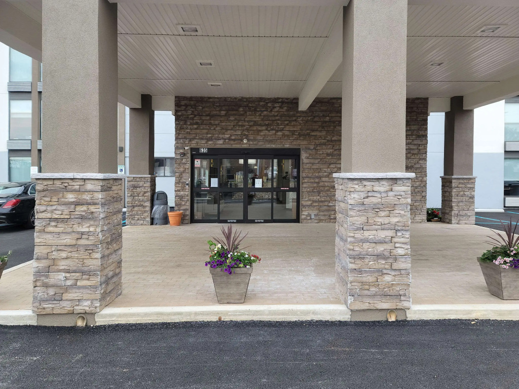 Comfort Inn & Suites Wyomissing-Reading