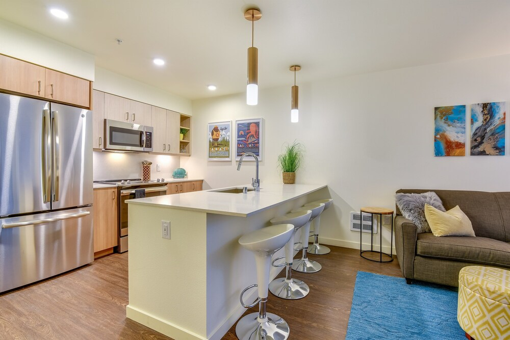 Modern Suite at the Market - Two Bedroom Apartment