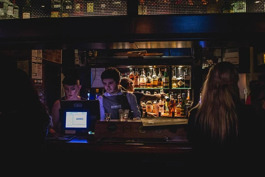 Pint On Punt Backpackers