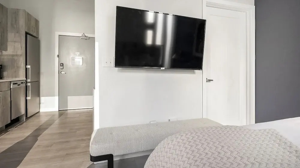 Landing Apartments - Denver LoHi Near Union Station
