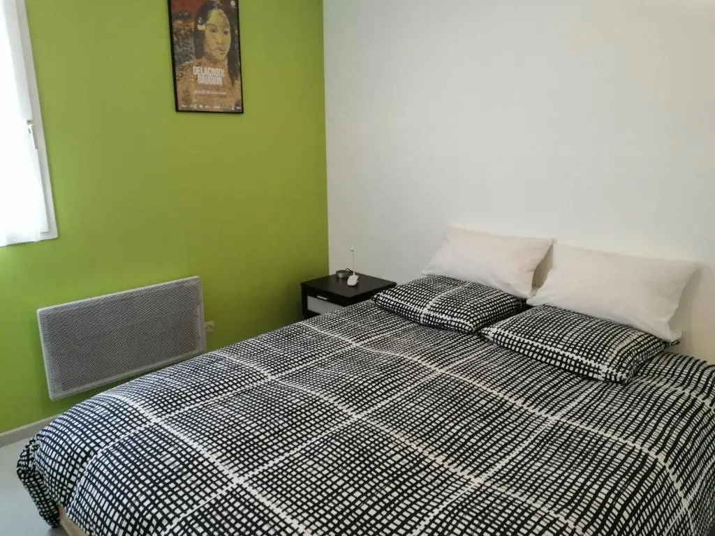 Nicolas I, 53m2, une chambre, parking privé