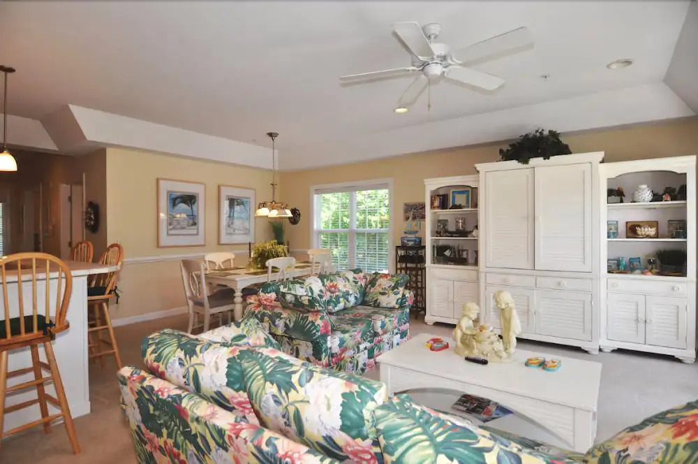 805 Colony II 3 Bedrooms 2 Bathrooms Condo
