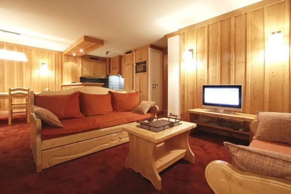 Spacious Apartment in Les Deux-alpes Near Ski Area