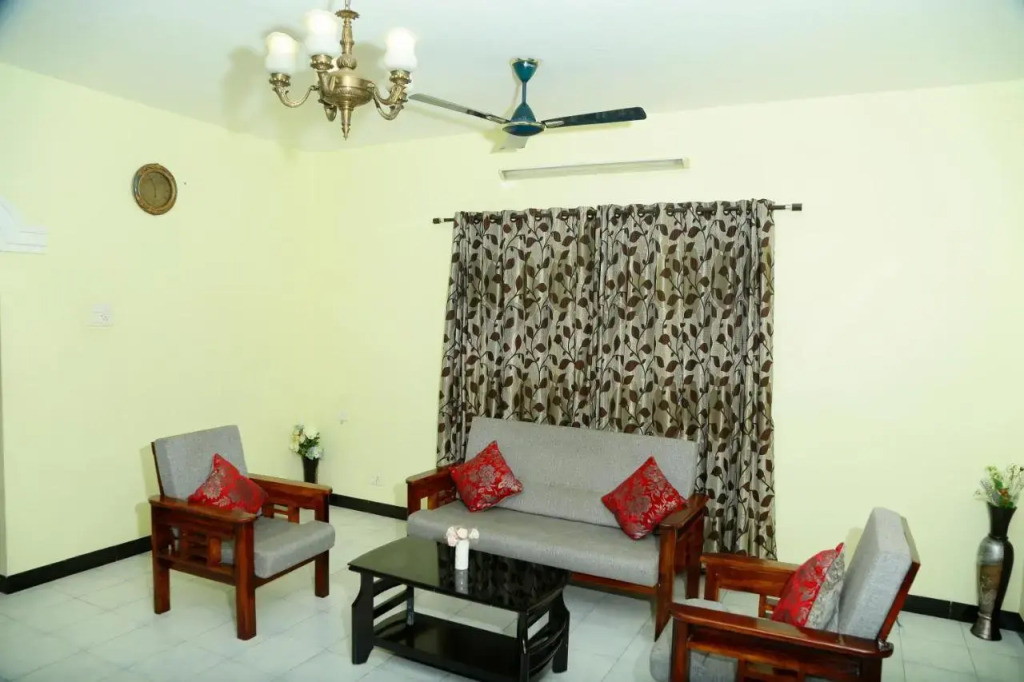 ZuriEL Suite GUEST HOUSE