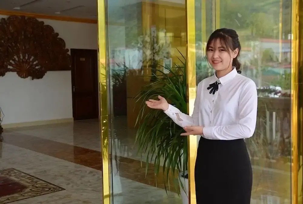 Mạnh Tuân Hotel MC - by BAY LUXURY