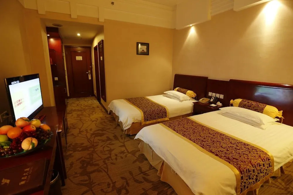 Luoyang Yijun Hotel