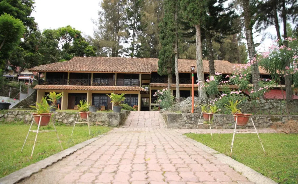 Hotel Pandu Lakeside Tuktuk