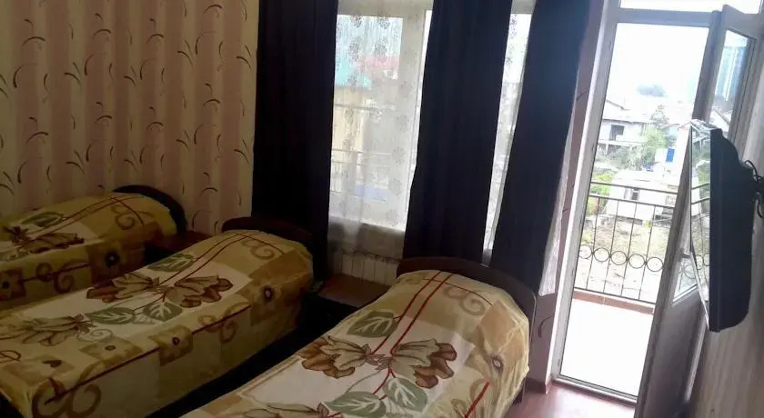 Мирный