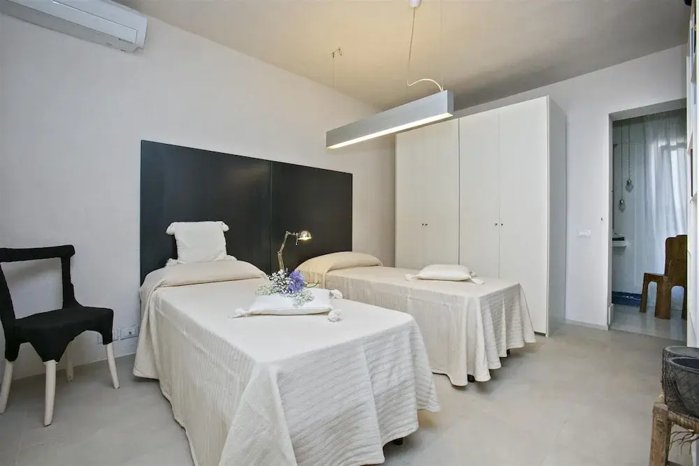 Casa Angela 6, Emma Villas