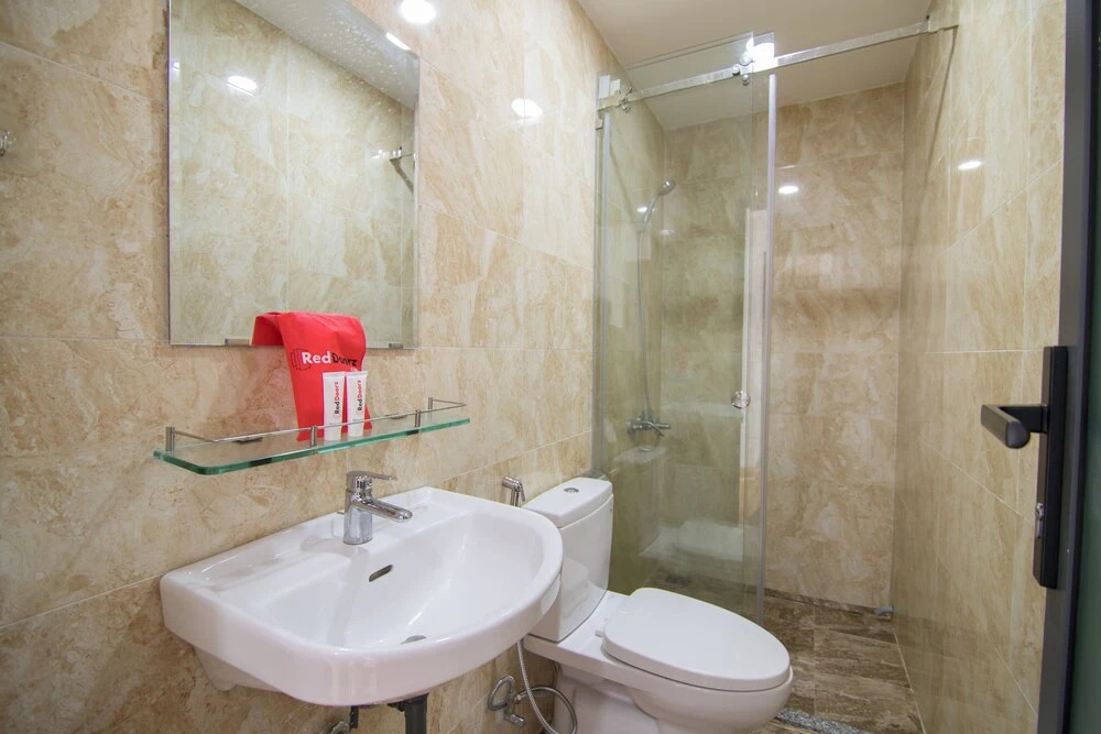 RedDoorz Premium near E-Town