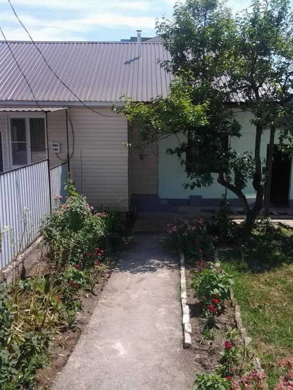 Guesthouse on Oktyabrskaya 221