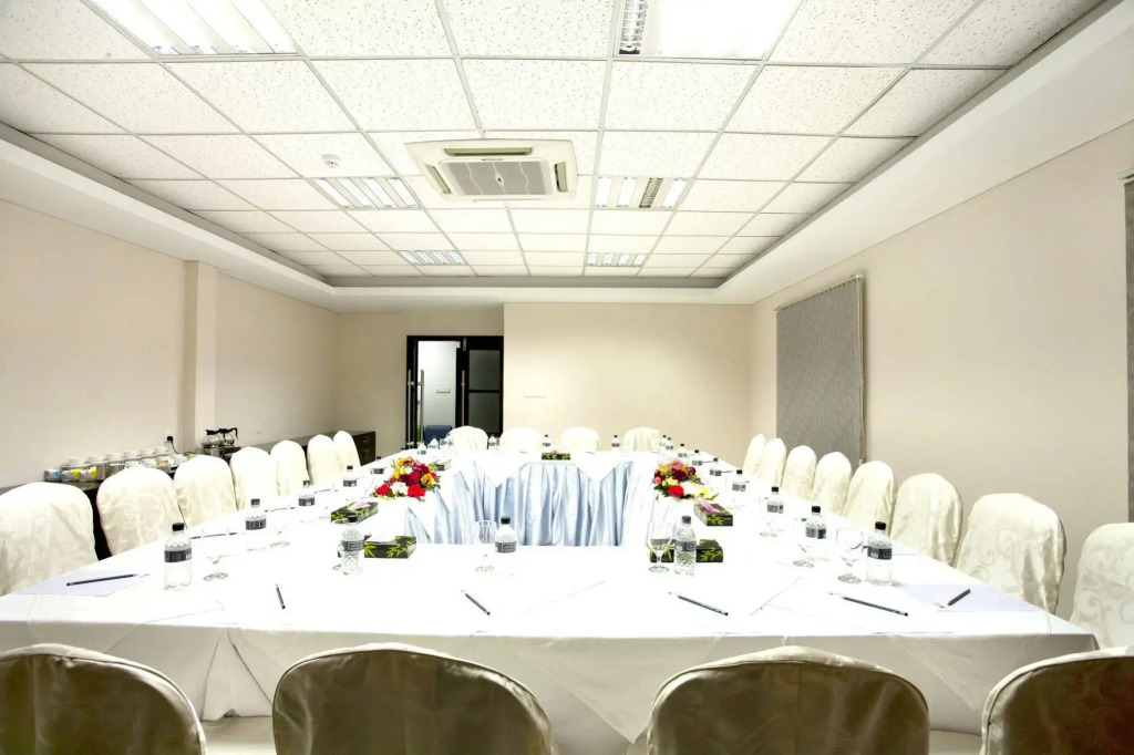 Innotel Luxury Business Hotel