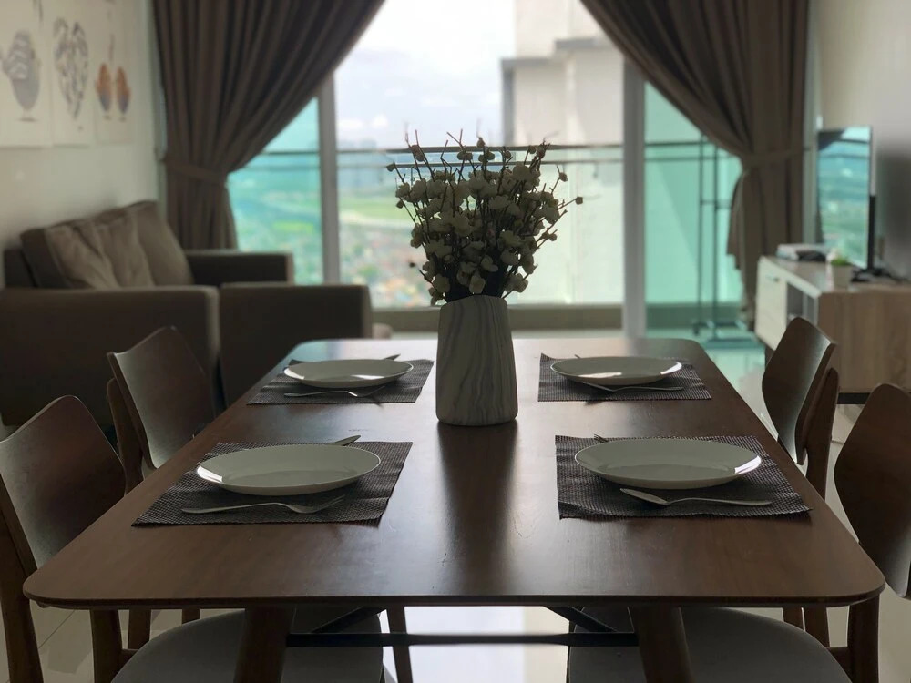 Paragon Suite Homestay by Antlerzone