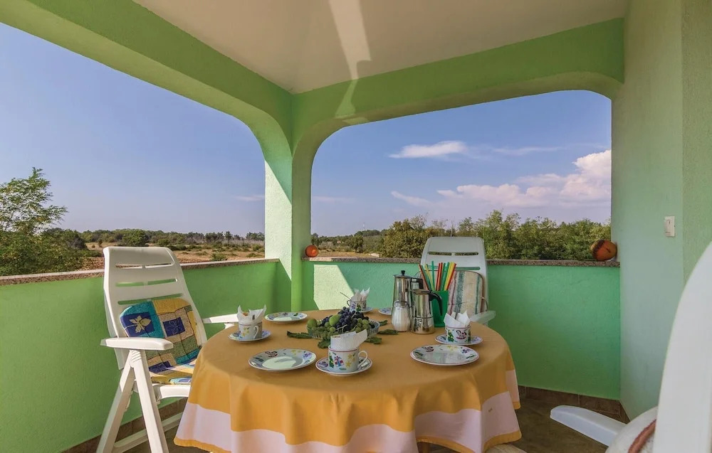 Awesome Home in Sv lovrec With Wifi and 2 Bedrooms