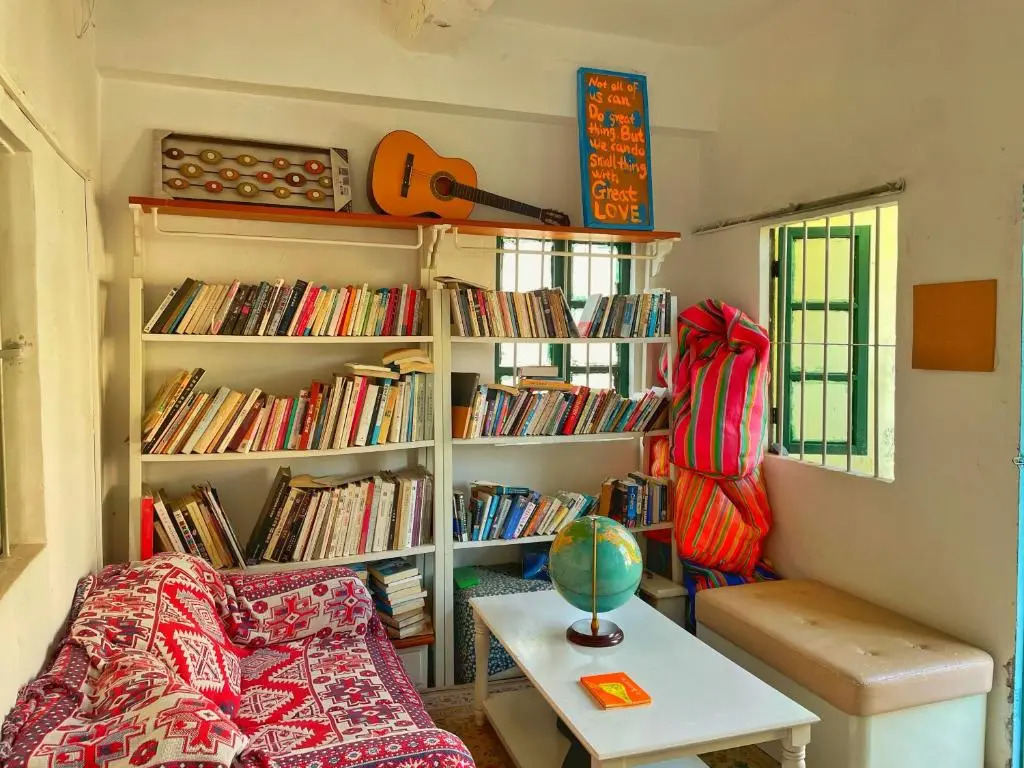 Yellow House Hostel Huizhou West Lake
