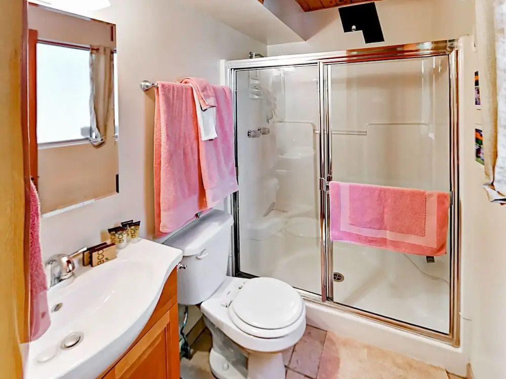 39219 Peak Home 4 Bedrooms 2 Bathrooms Home