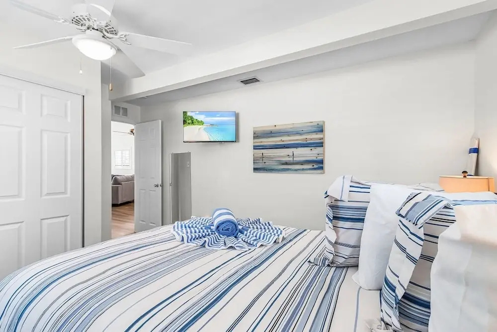 249 Pearl Paradise: 3br/3ba Pool Home! 3 Bedroom Home