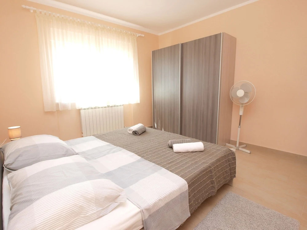 Apartment 1386