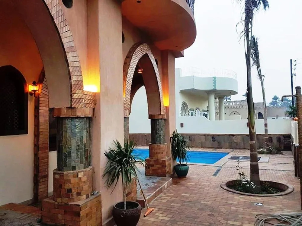 Nile Den Dome Villa