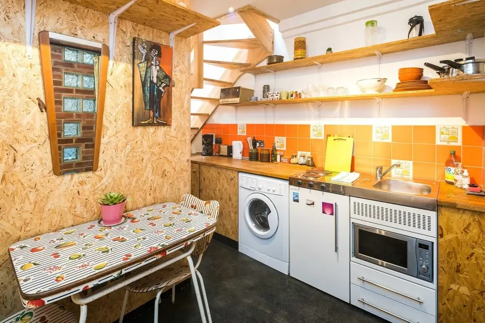Cute House IN Soho - Full AC, Quiet and Unique