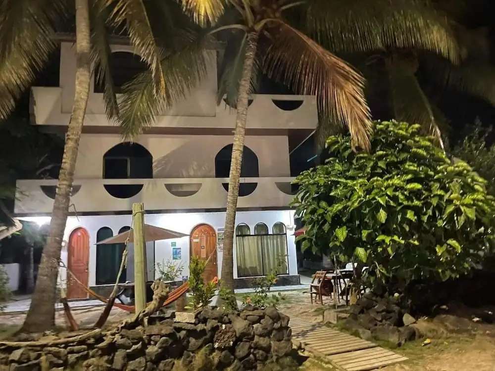 Hostal Muro De Las Lagrimas with high speed internet Starlink