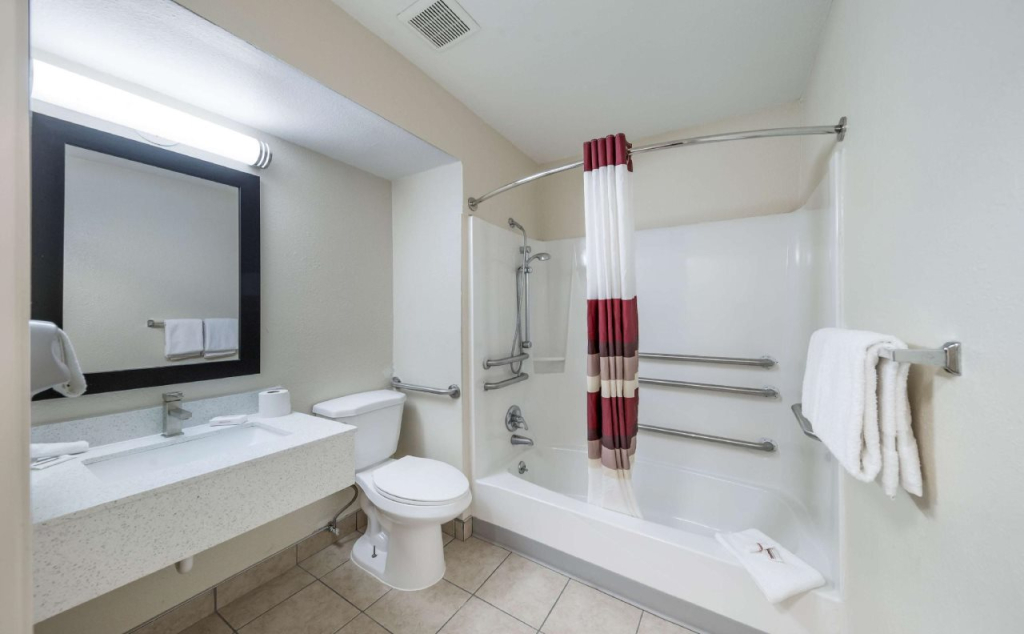 Red Roof Inn & Suites Denton