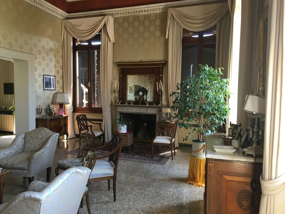 Luxurious Palazzo in Venice in the Rialto Area With Housekeepercook