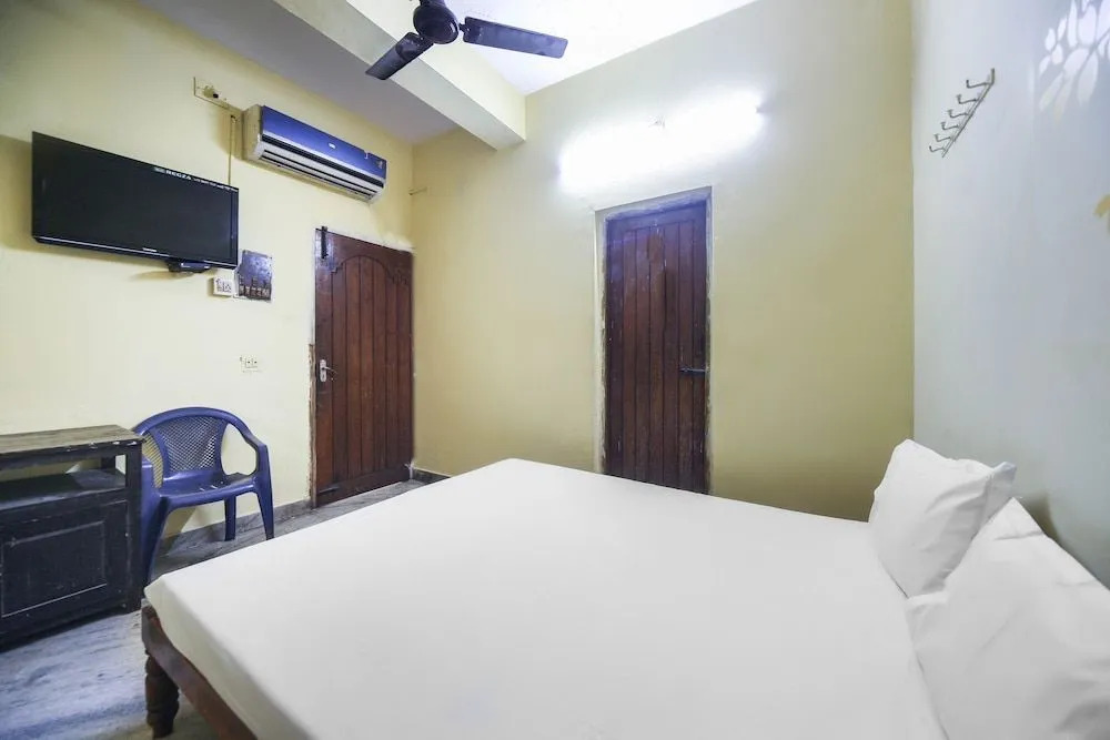Spot on 47256 Rajbhavan